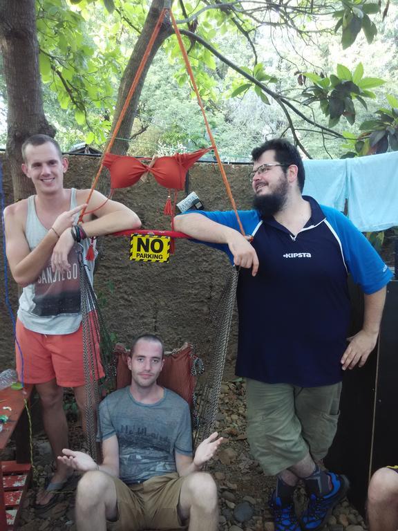 Bricks And Bamboo Hostel أنجونا المظهر الخارجي الصورة