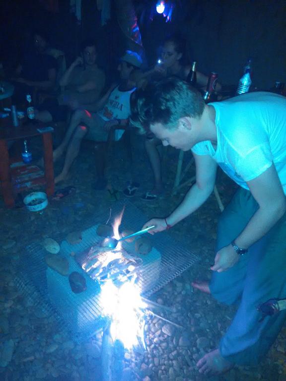Bricks And Bamboo Hostel أنجونا المظهر الخارجي الصورة