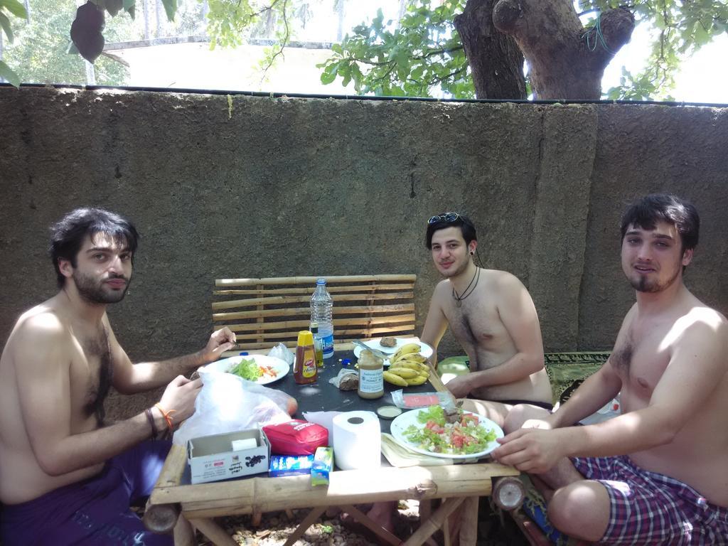Bricks And Bamboo Hostel أنجونا المظهر الخارجي الصورة