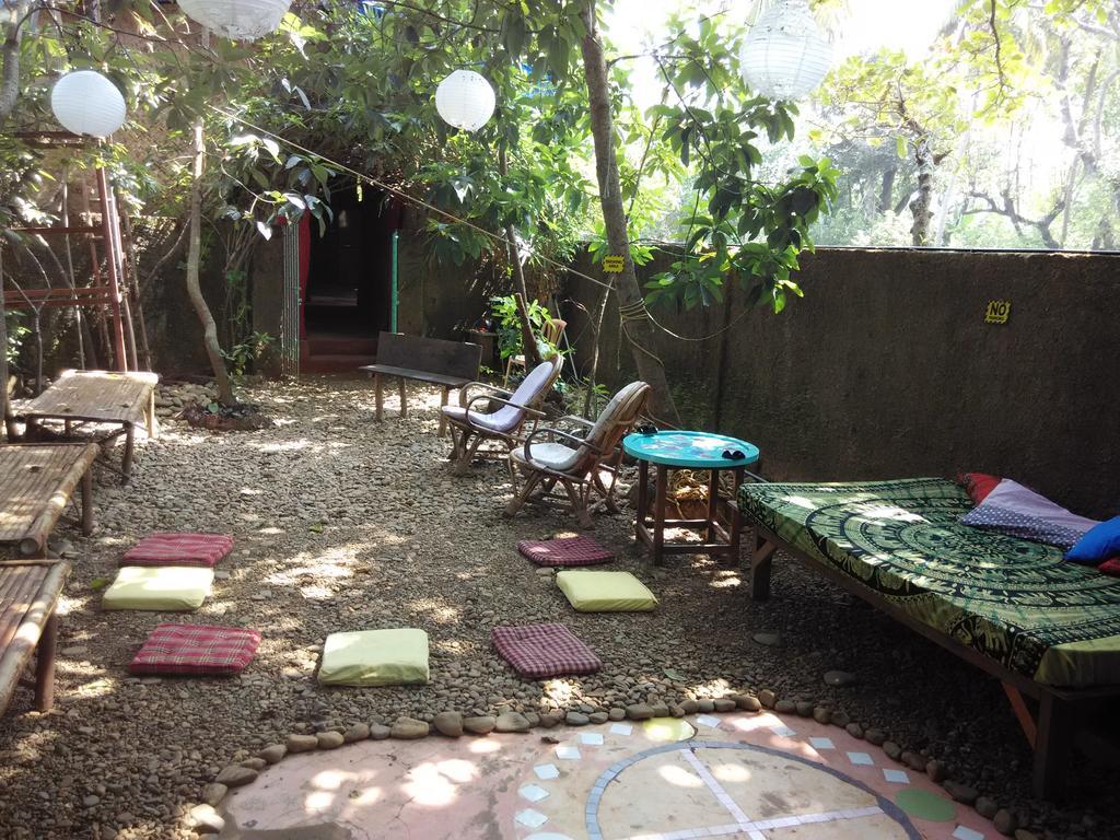 Bricks And Bamboo Hostel أنجونا المظهر الخارجي الصورة
