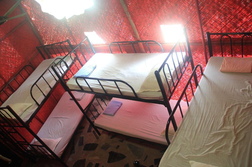 Bricks And Bamboo Hostel أنجونا المظهر الخارجي الصورة