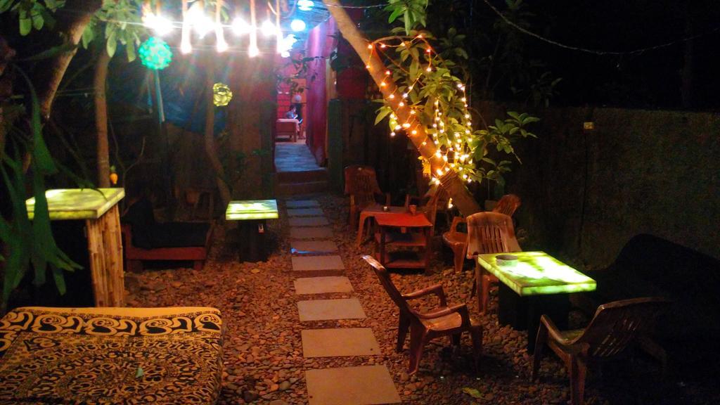 Bricks And Bamboo Hostel أنجونا المظهر الخارجي الصورة