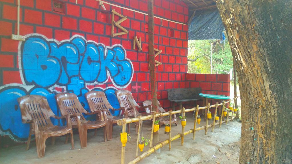Bricks And Bamboo Hostel أنجونا المظهر الخارجي الصورة