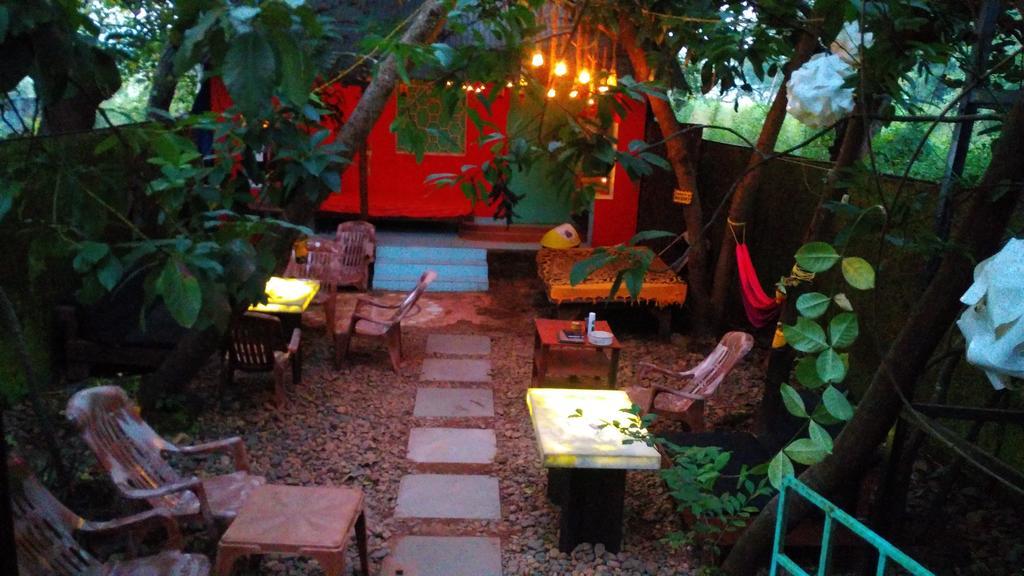 Bricks And Bamboo Hostel أنجونا المظهر الخارجي الصورة